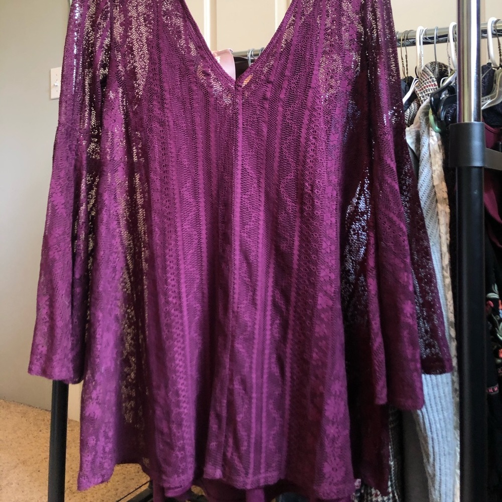 Forever 21 Bell Sleeve Lace Dress